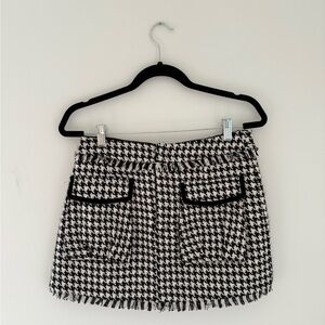 Stylish Black and White Mini Skirt